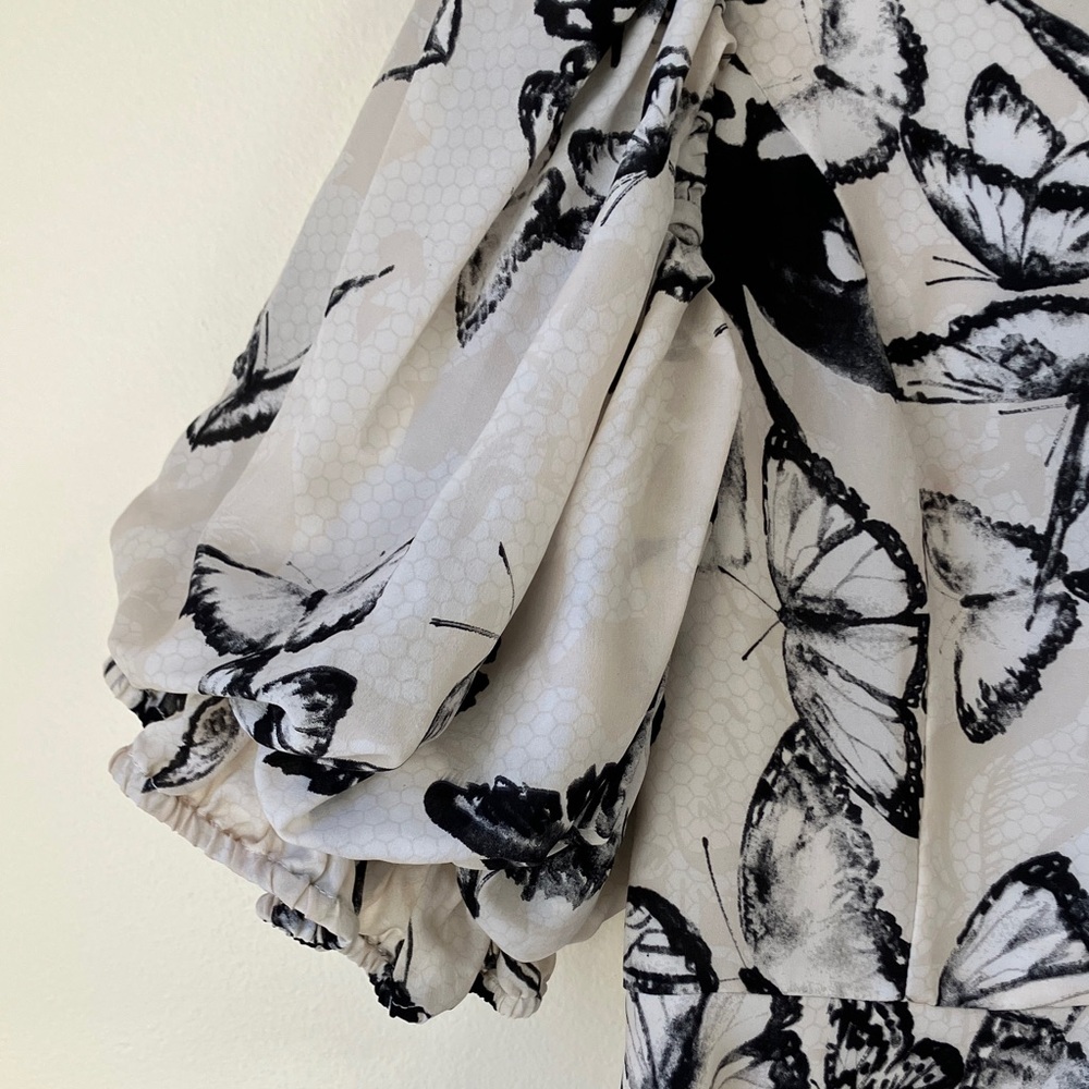 Gracia Butterfly Print Blouse Sz S - Picture 3 of 8